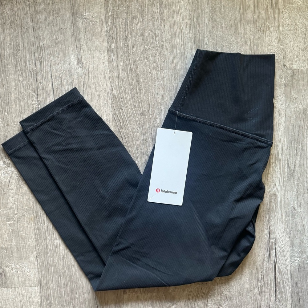 NWT LULULEMON ALIGN RIBBED HR CROP 23”